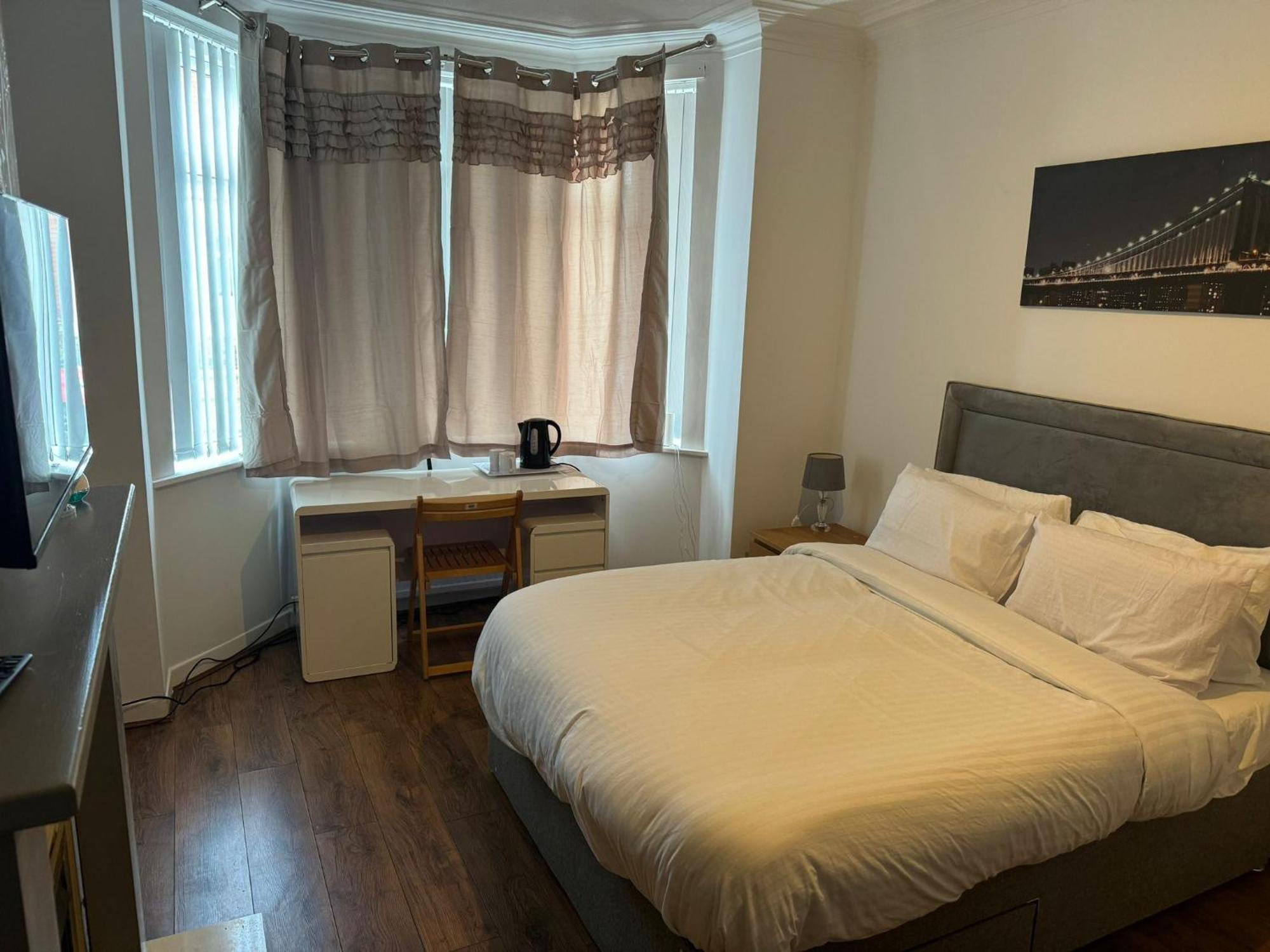 Guest house Poshval Manchester