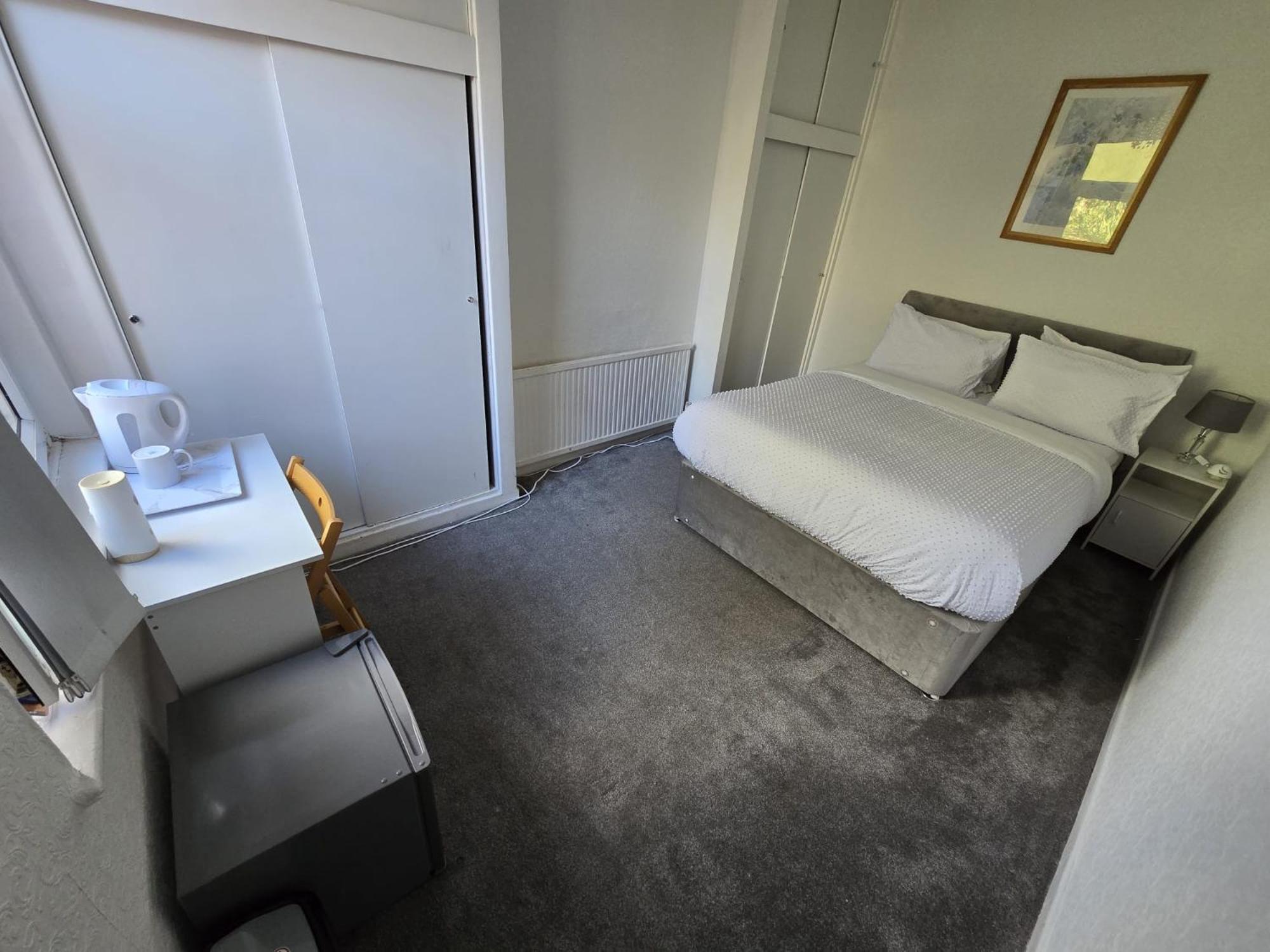 Poshval Guest house *